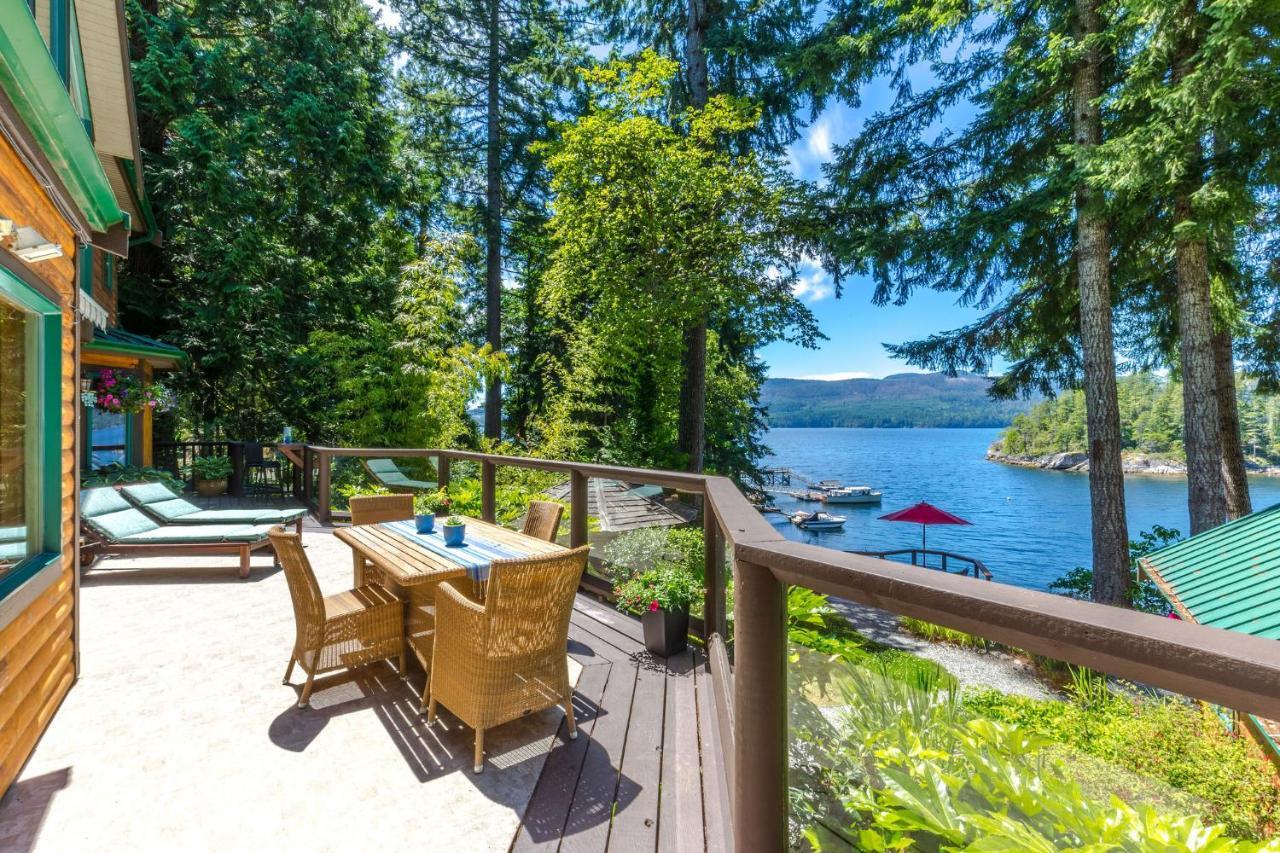 Tranquility Bay Waterfront Inn Sechelt Exteriör bild